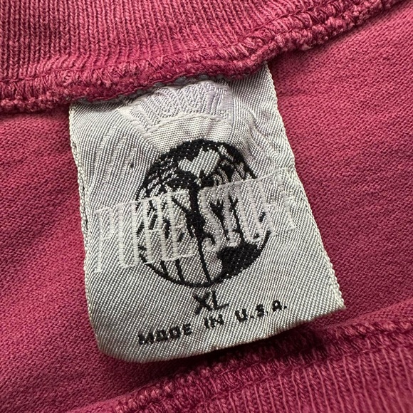 Vintage 1990s Men's Crew Neck T-Shirt in Burgundy XL - Picture 7 of 7